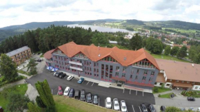 Отель Hotel BouCZECH  Липно Над Влтавой